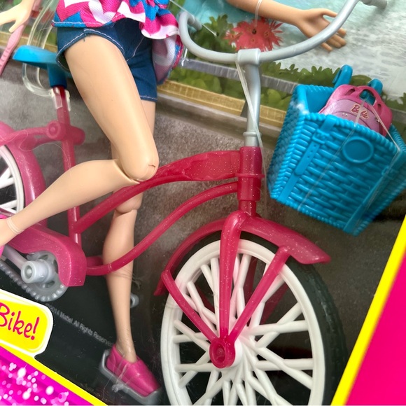 NEW Barbie Glam Bike Pink Helmet Blue Basket Jointed Doll Kids Toy Bicycle Set - Picture 4 of 13